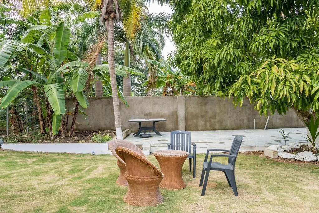 Rose View Apartment Montego Bay